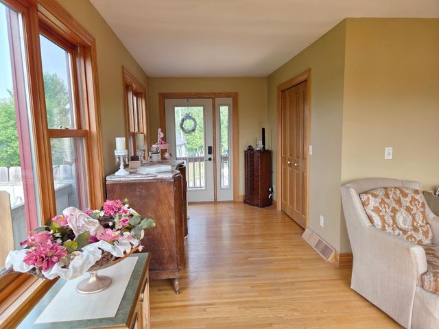 17634 240th Street, Hutchinson Twp, MN 55350