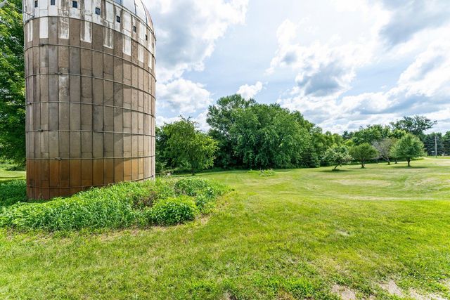 17634 240th Street, Hutchinson Twp, MN 55350