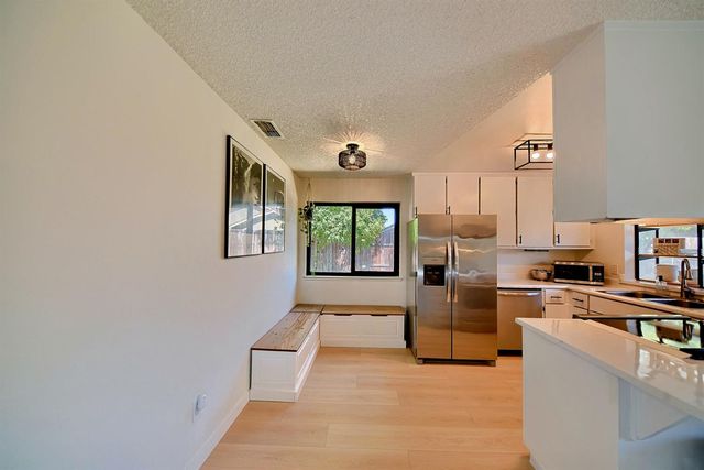 8238 Ferncreek Ct, Citrus Heights, CA 95621