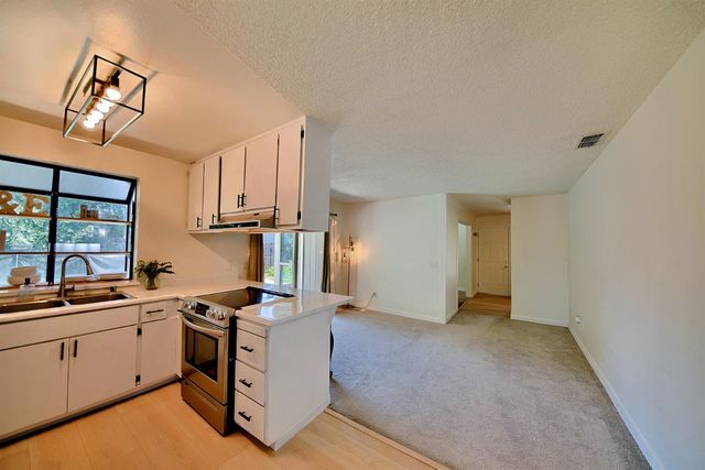 8238 Ferncreek Ct, Citrus Heights, CA 95621