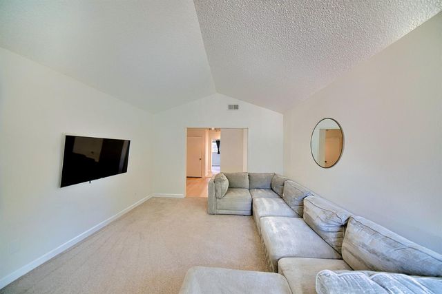 8238 Ferncreek Ct, Citrus Heights, CA 95621