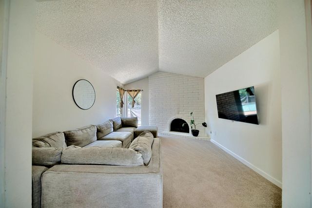 8238 Ferncreek Ct, Citrus Heights, CA 95621