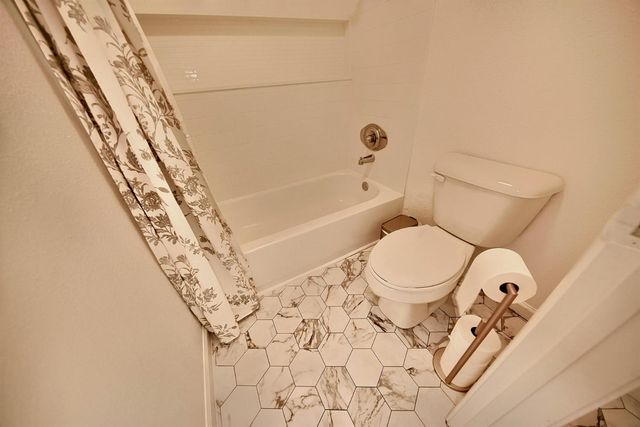 8238 Ferncreek Ct, Citrus Heights, CA 95621
