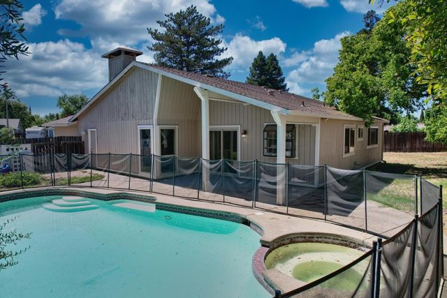 8238 Ferncreek Ct, Citrus Heights, CA 95621