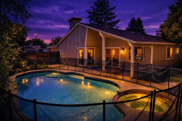 8238 Ferncreek Ct, Citrus Heights, CA 95621