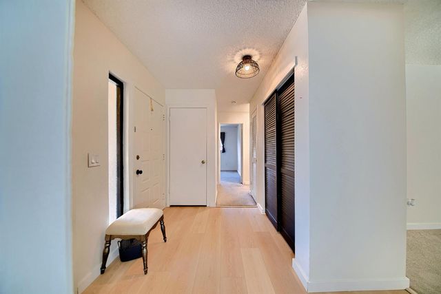 8238 Ferncreek Ct, Citrus Heights, CA 95621