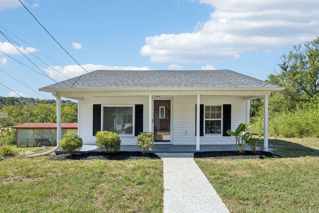 207 Sims St, Dowelltown, TN 37059