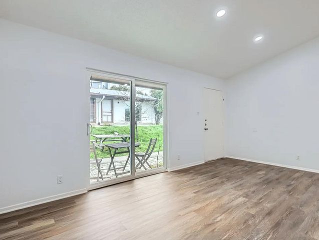 1301 Hollow Creek DR 2, Austin, TX 78704