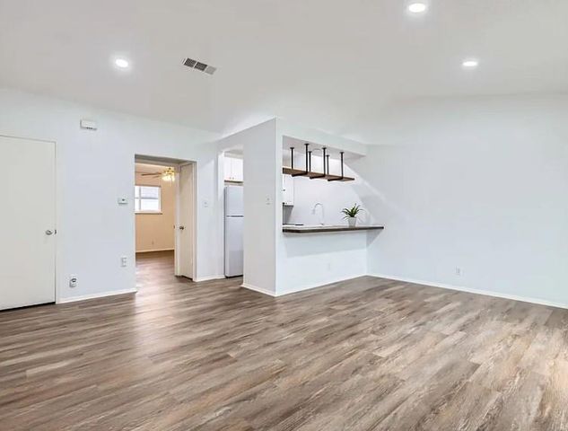 1301 Hollow Creek DR 2, Austin, TX 78704