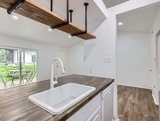 1301 Hollow Creek DR 2, Austin, TX 78704