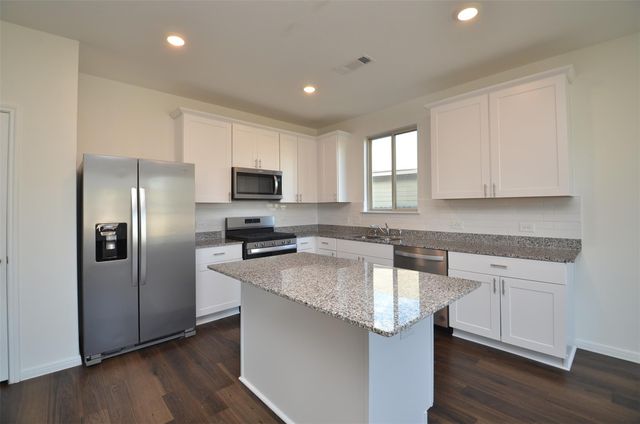 16439 Big Hickory Dr, Conroe, TX 77302