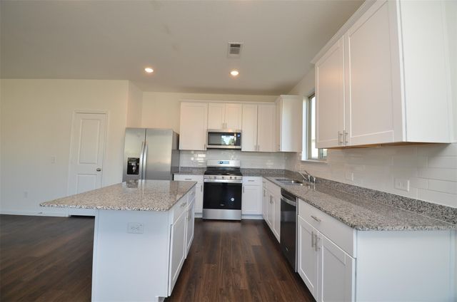 16439 Big Hickory Dr, Conroe, TX 77302