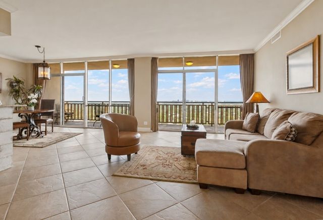 6211 W Northwest Highway 2702, Dallas, TX 75225