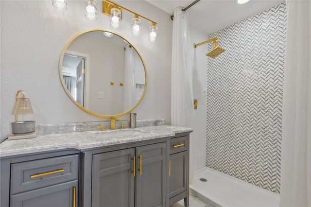 57 Rock Creek Dr, Corpus Christi, TX 78412