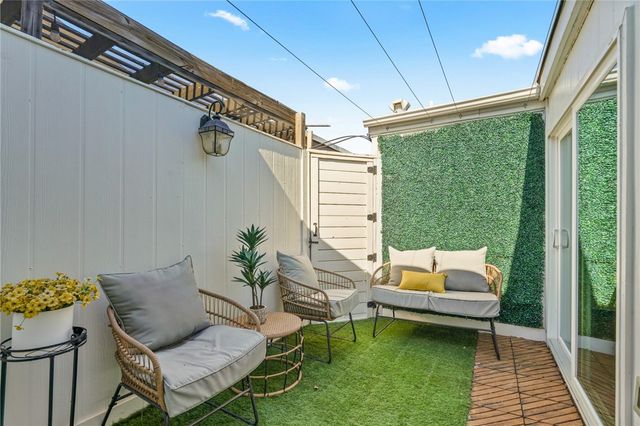 57 Rock Creek Dr, Corpus Christi, TX 78412