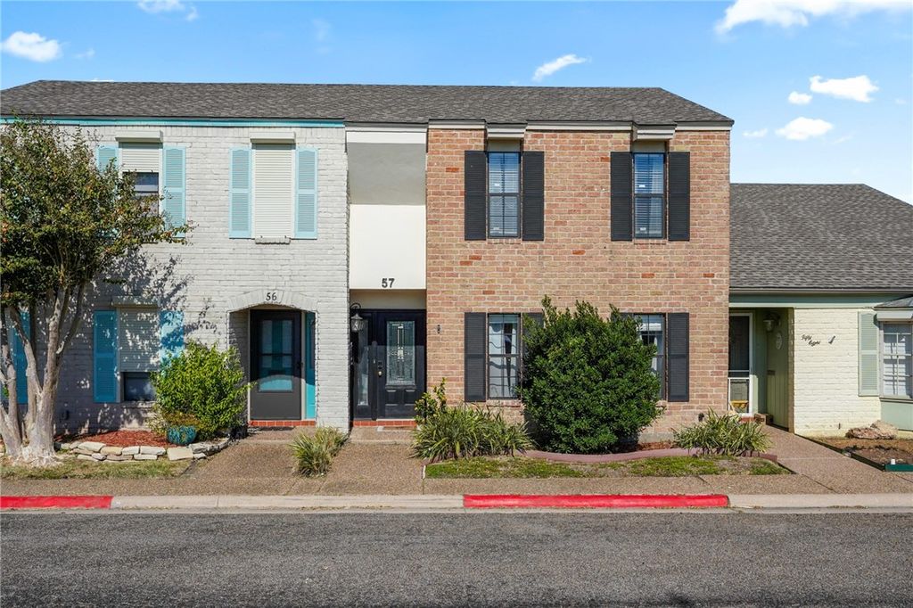 57 Rock Creek Dr, Corpus Christi, TX 78412