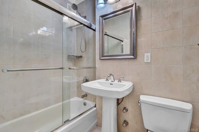 111 7th Street 304, Garden City, NY 11530