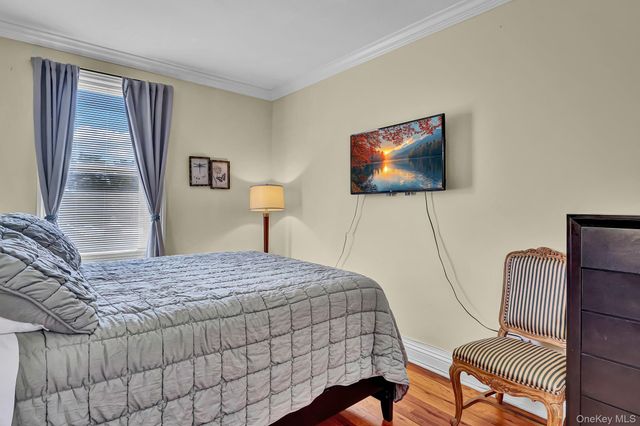 111 7th Street 304, Garden City, NY 11530