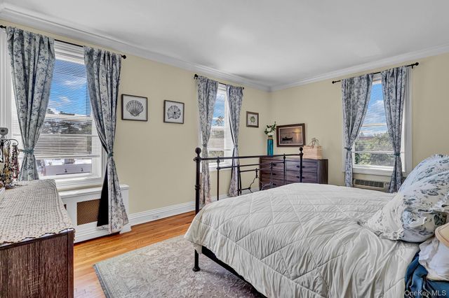 111 7th Street 304, Garden City, NY 11530