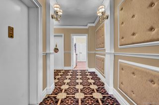 111 7th Street 304, Garden City, NY 11530