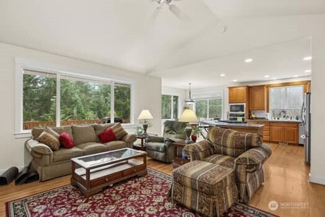 17705 92nd Ave East, Puyallup, WA 98375