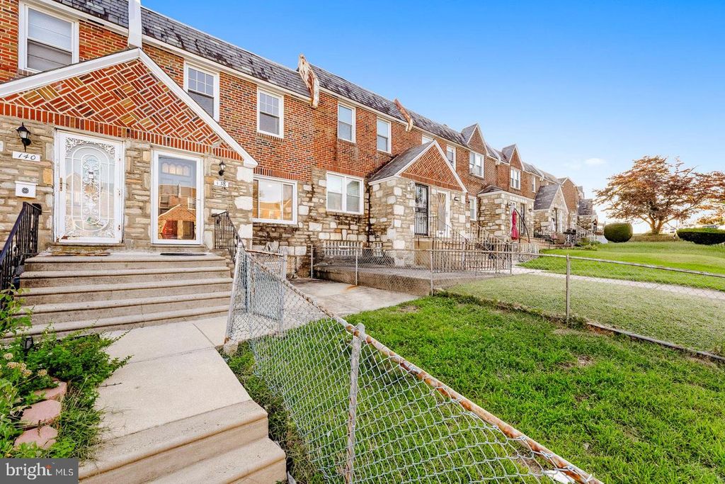 138 E FARISTON DR, Philadelphia, PA 19120