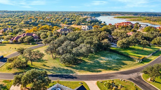 25700 Cliff Circle, Spicewood, TX 78657