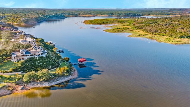 25700 Cliff Circle, Spicewood, TX 78657