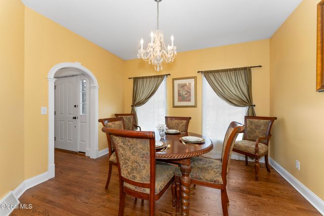 2 Goldfield Lane, Clifton Park, NY 12148