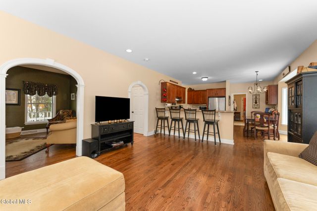 2 Goldfield Lane, Clifton Park, NY 12148