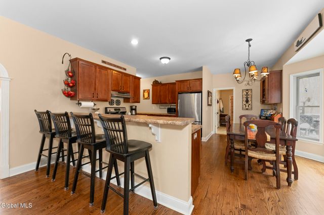 2 Goldfield Lane, Clifton Park, NY 12148