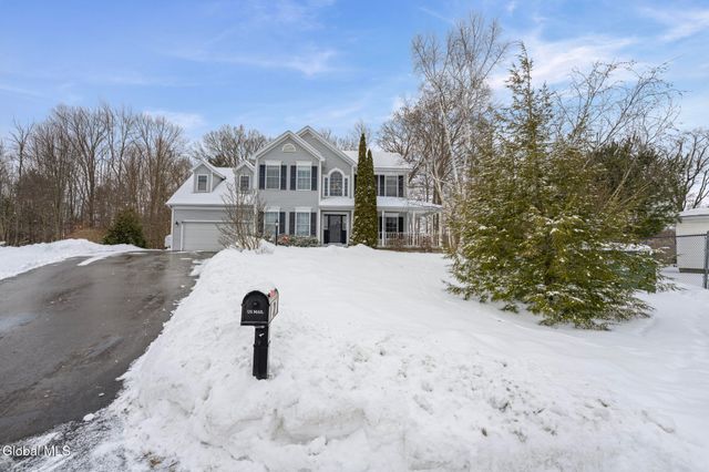 2 Goldfield Lane, Clifton Park, NY 12148