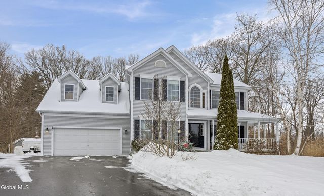 2 Goldfield Lane, Clifton Park, NY 12148