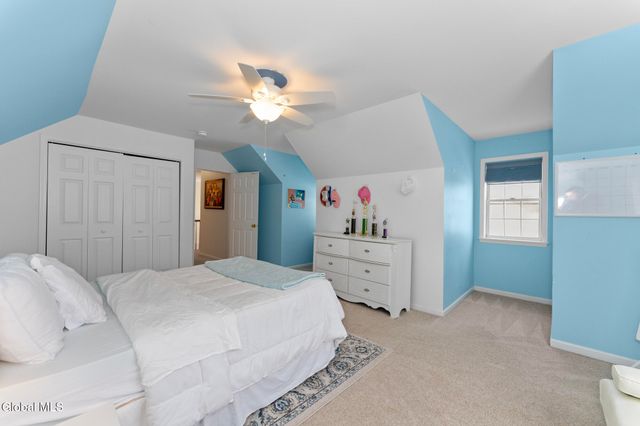 2 Goldfield Lane, Clifton Park, NY 12148