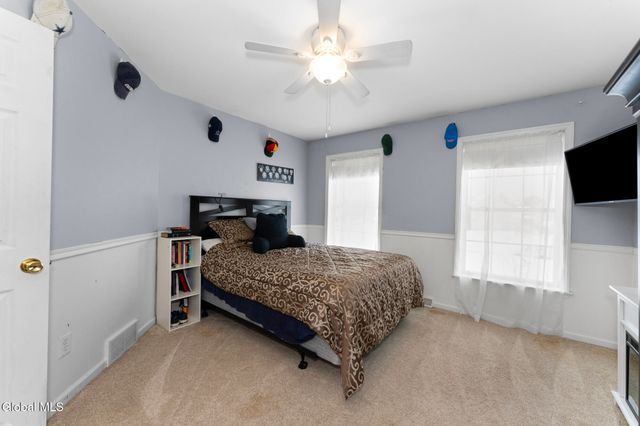 2 Goldfield Lane, Clifton Park, NY 12148