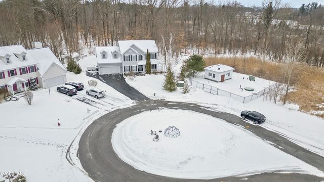 2 Goldfield Lane, Clifton Park, NY 12148