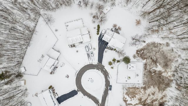 2 Goldfield Lane, Clifton Park, NY 12148