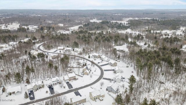 2 Goldfield Lane, Clifton Park, NY 12148