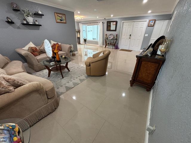 854 Royal Palm Beach Boulevard, Royal Palm Beach, FL 33411