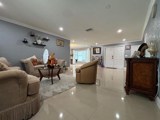 854 Royal Palm Beach Boulevard, Royal Palm Beach, FL 33411