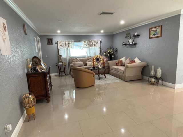 854 Royal Palm Beach Boulevard, Royal Palm Beach, FL 33411