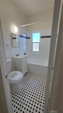 3804 W Sunset Blvd. 201, Silver Lake, CA 90026