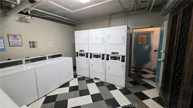 3804 W Sunset Blvd. 201, Silver Lake, CA 90026