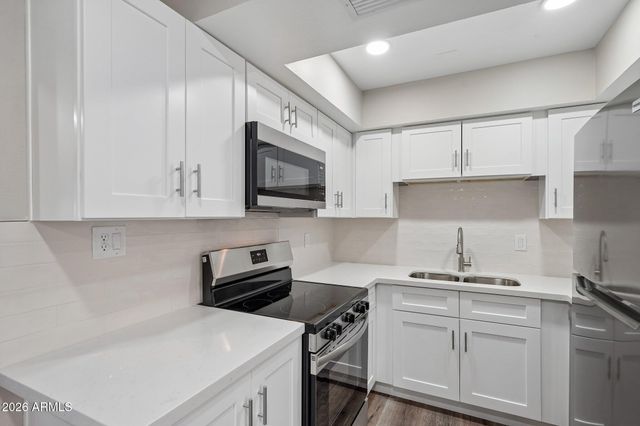 6721 E MCDOWELL Road D302, Scottsdale, AZ 85257