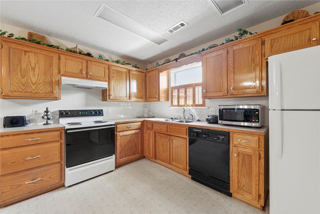 1706 Lawrence Avenue, Springdale, AR 72762