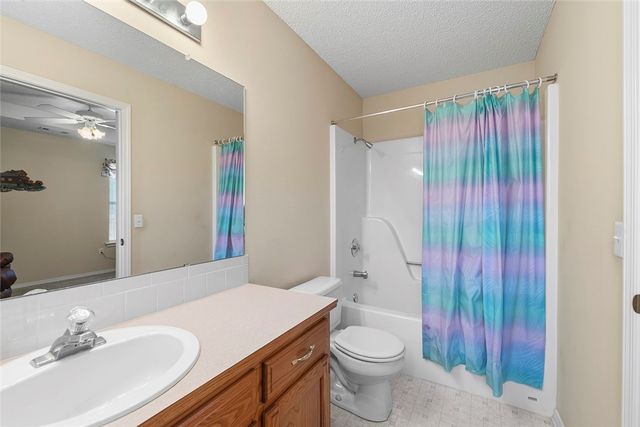 1706 Lawrence Avenue, Springdale, AR 72762