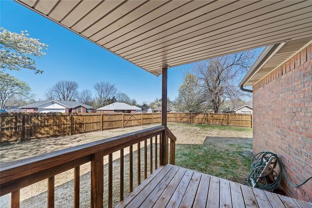 1706 Lawrence Avenue, Springdale, AR 72762