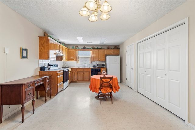 1706 Lawrence Avenue, Springdale, AR 72762