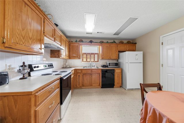 1706 Lawrence Avenue, Springdale, AR 72762