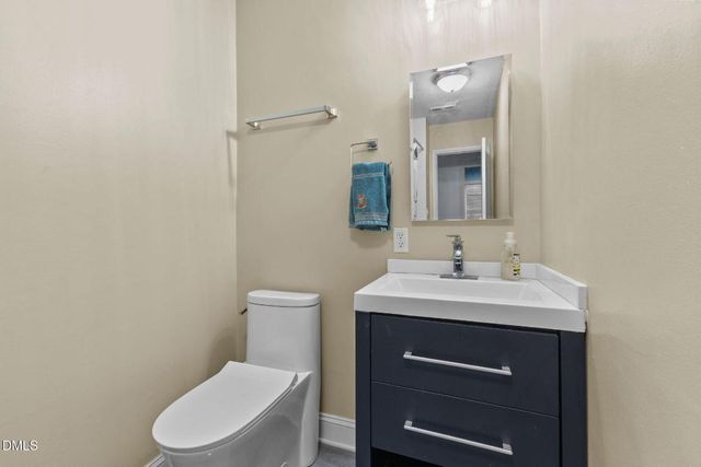 6487 People Street, Fayetteville, NC 28304